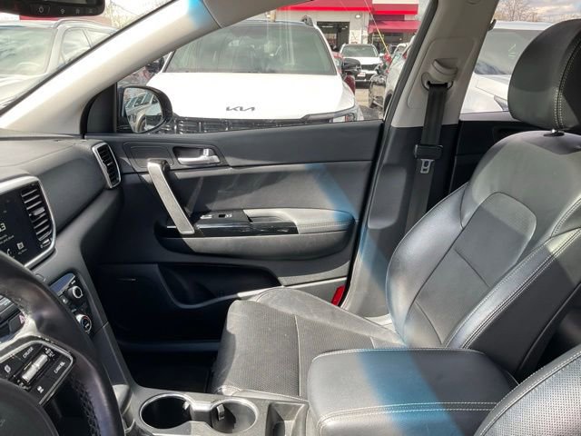 Used 2021 Kia Sportage EX w/ EX Technology Package image 41