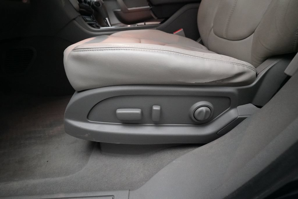 Used 2016 Chevrolet Traverse LT FWD image 30