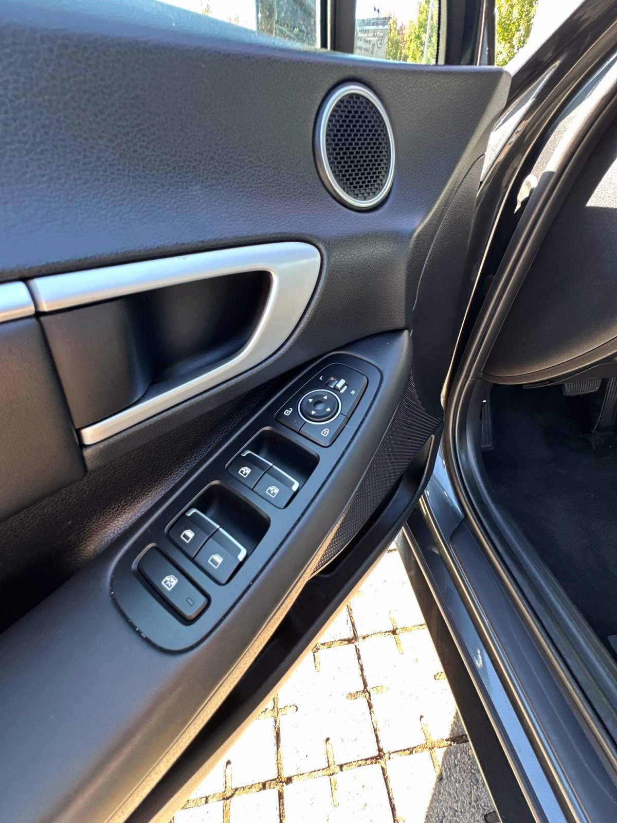 Used 2025 Hyundai Sonata SEL FWD image 19