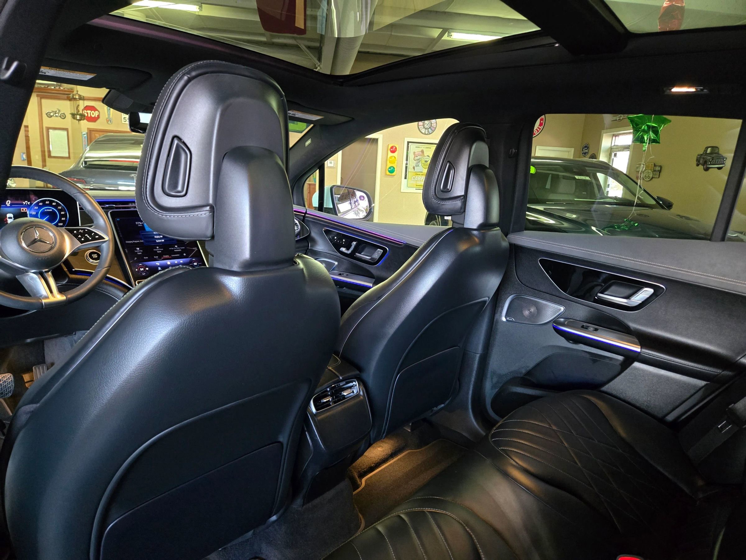 Used 2023 Mercedes-Benz EQE 500 4MATIC SUV image 54