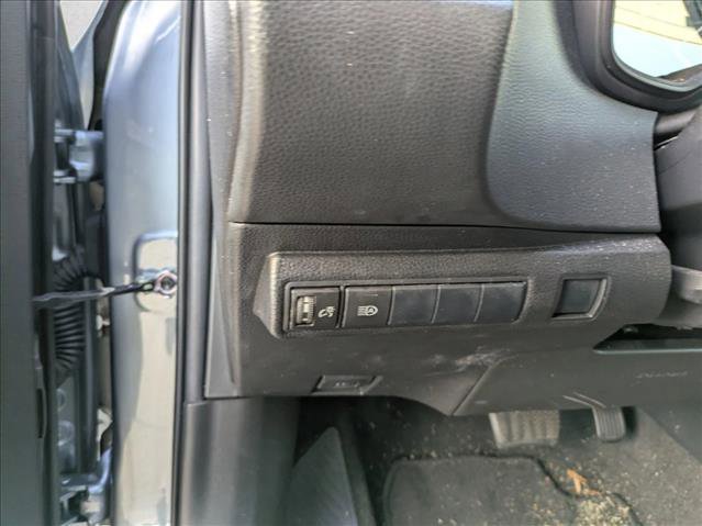 Used 2021 Toyota Corolla LE image 13