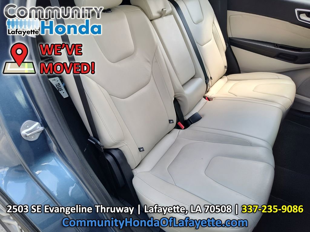 Used 2019 Ford Edge Titanium FWD image 34