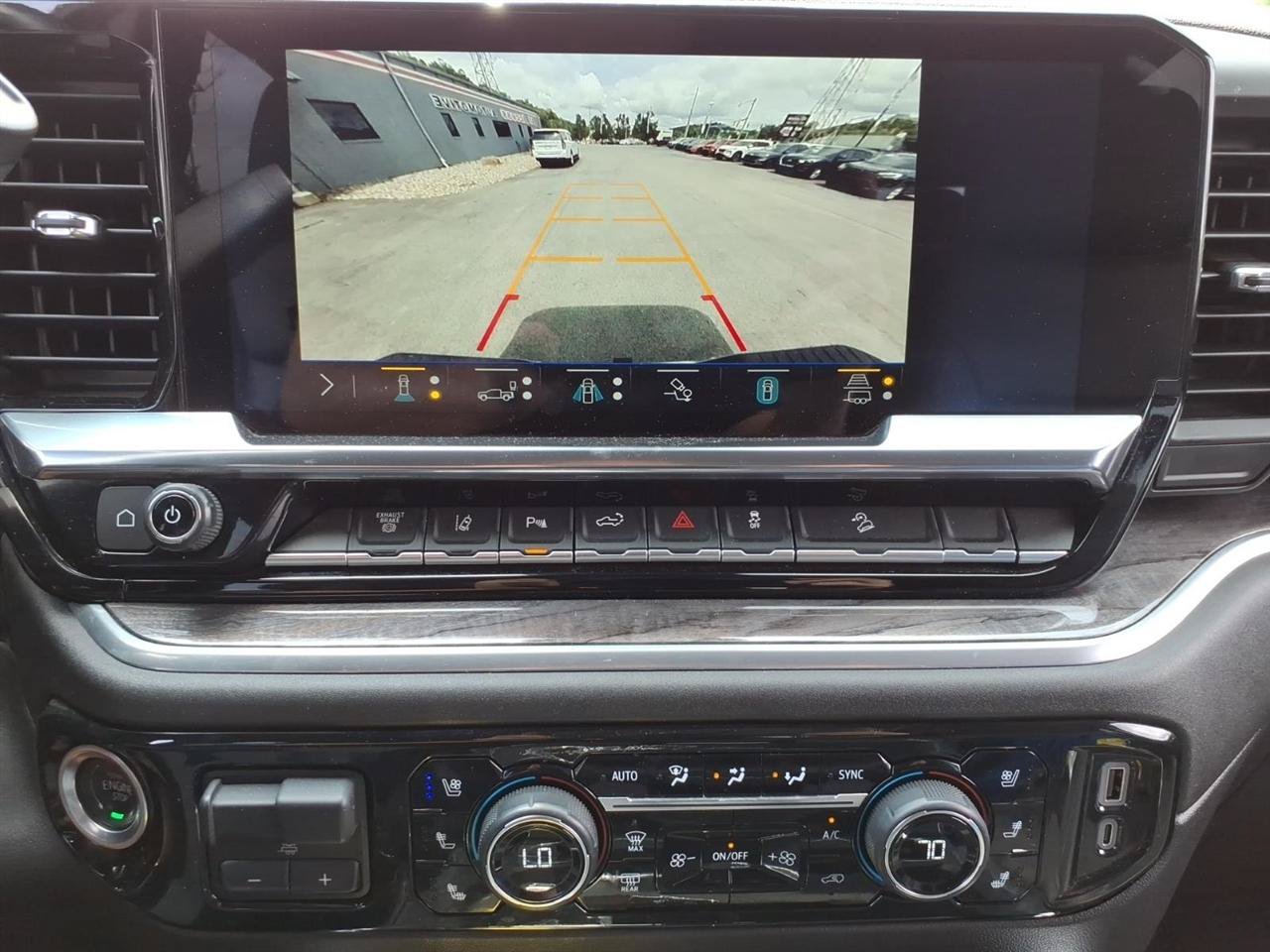 Used 2025 Chevrolet Silverado 2500 LTZ w/ LTZ Premium Package AWD/4WD image 11