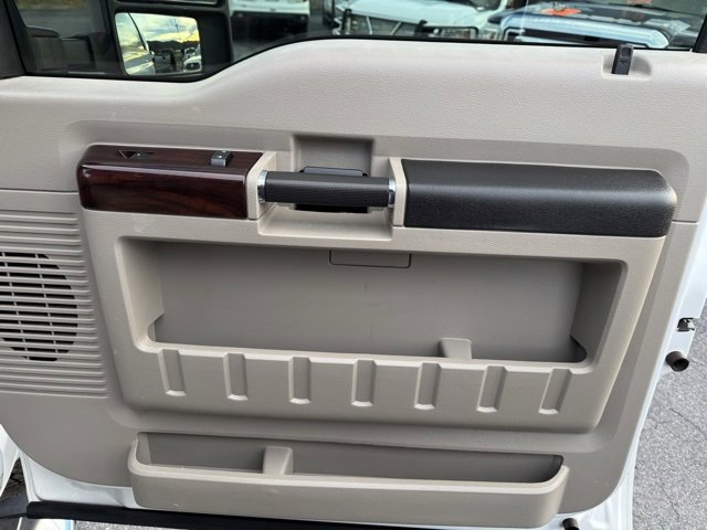 Used 2010 Ford F250 Lariat image 16