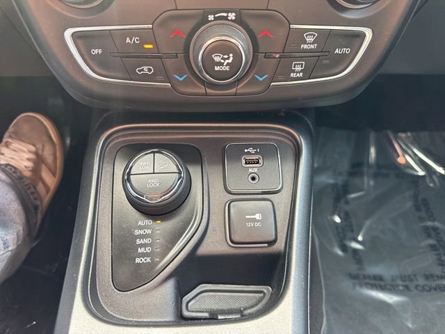 Used 2019 Jeep Compass Trailhawk AWD/4WD image 15