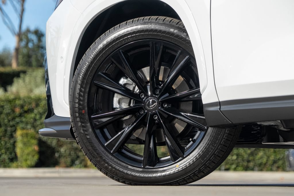 New 2026 Lexus NX 350h F Sport AWD/4WD image 6