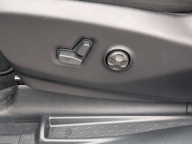 New 2027 Chrysler Pacifica Select FWD image 13
