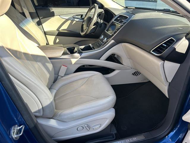 Used 2020 Lincoln Nautilus Reserve image 19