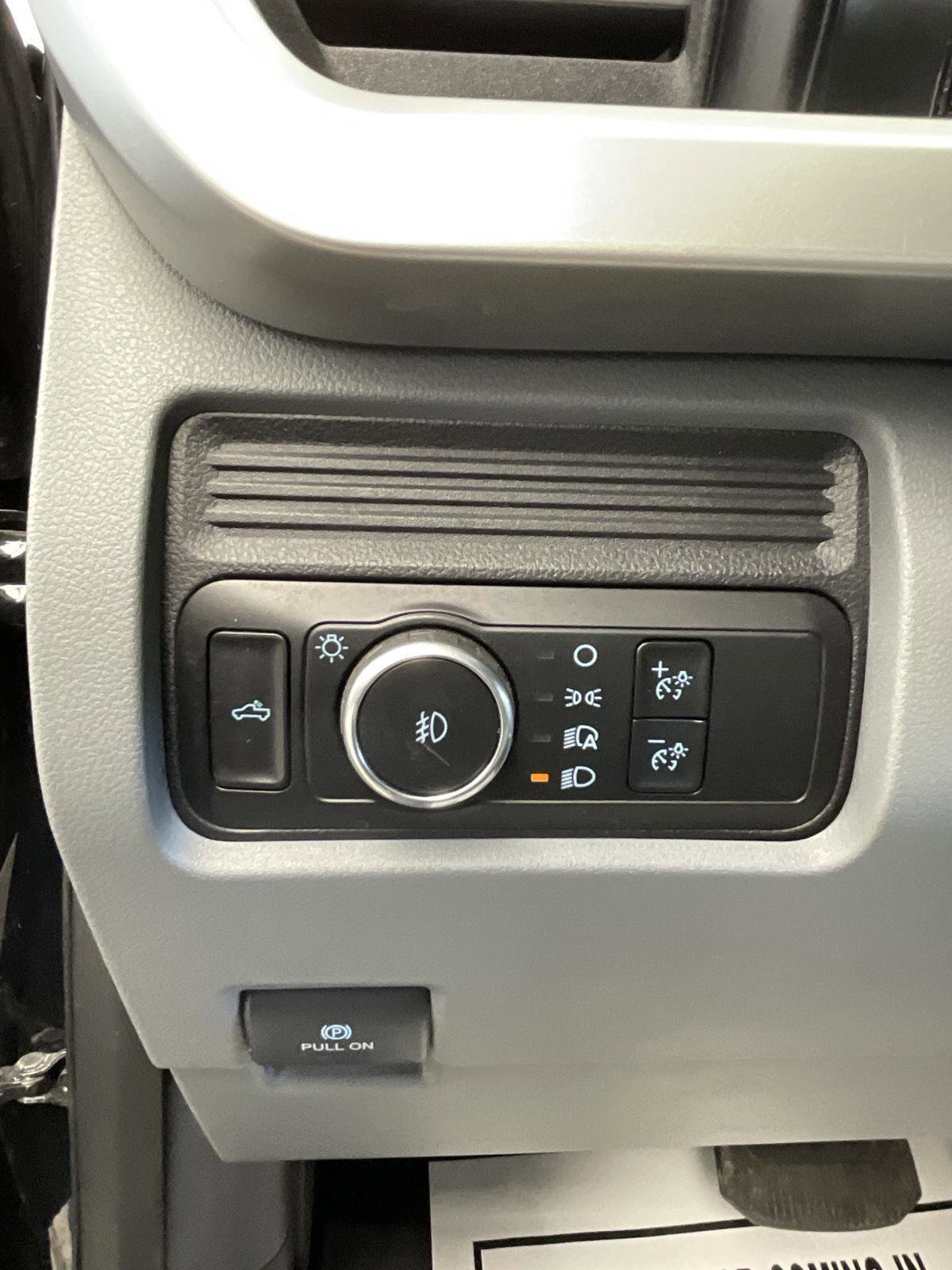 Used 2024 Ford F350 XLT w/ 360-Degree Camera Package image 29