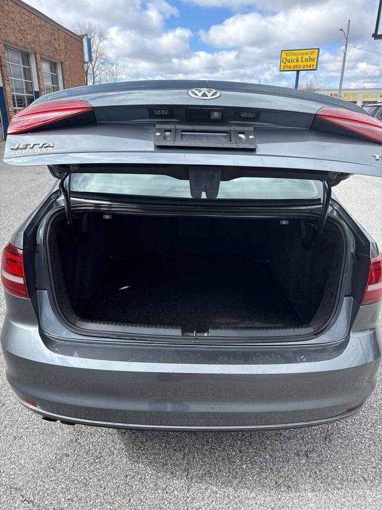 Used 2016 Volkswagen Jetta Sport image 12