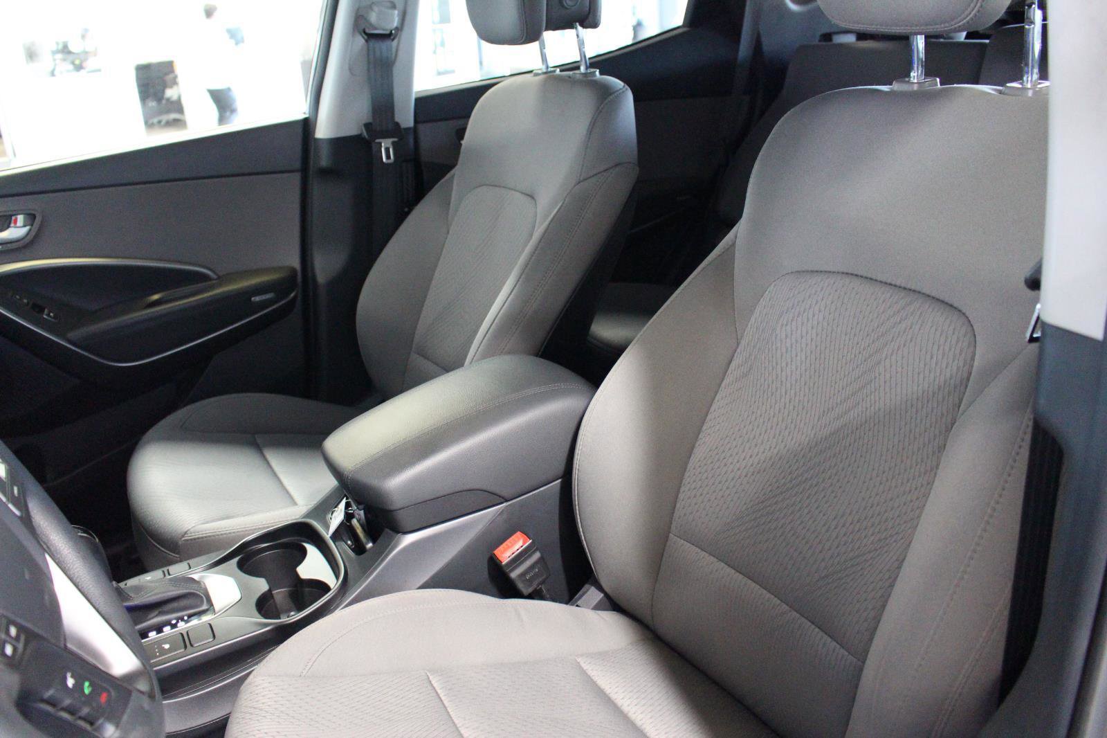 Used 2018 Hyundai Santa Fe Sport w/ 2.4L Value Package 02 image 17