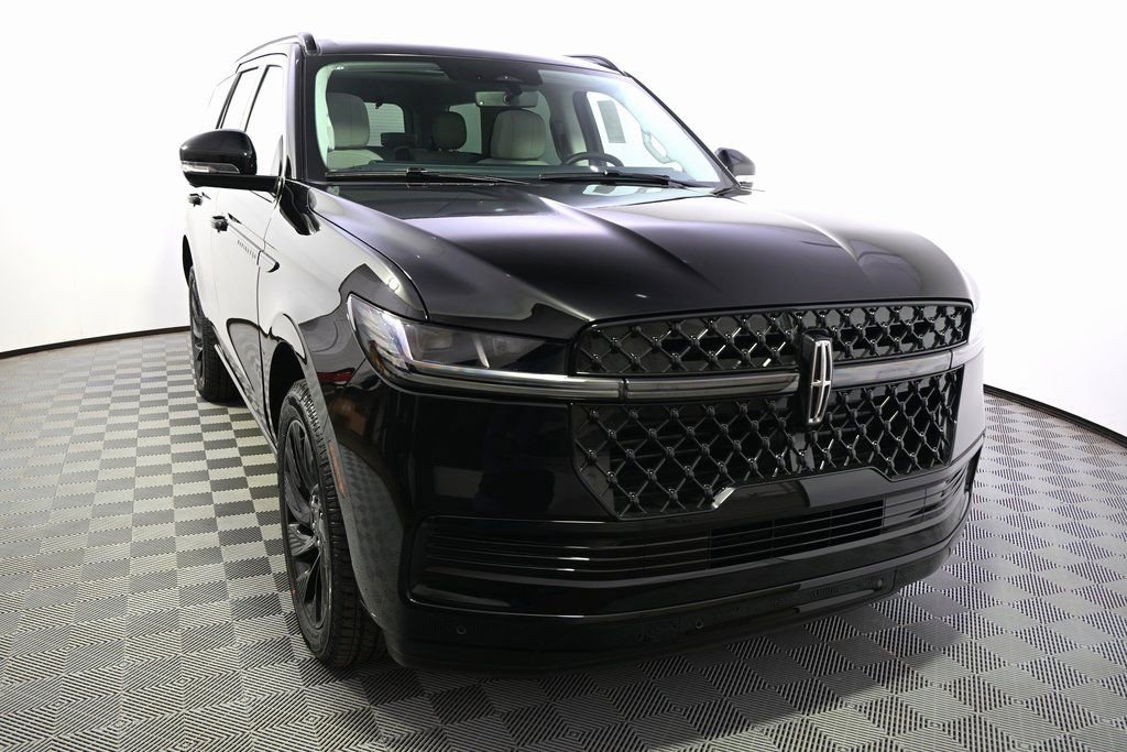 New 2026 Lincoln Navigator Reserve w/ Jet Appearance Package image 9