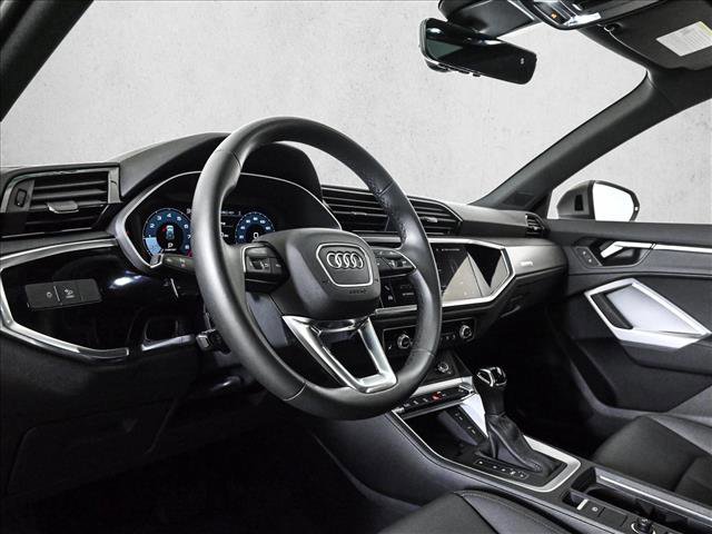 Certified 2025 Audi Q3 2.0T Premium w/ Convenience Package image 10