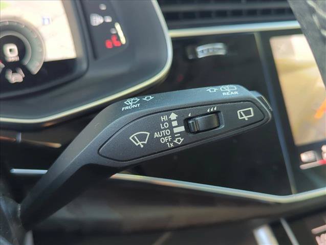 Used 2021 Audi Q8 Premium Plus w/ Premium Plus Package AWD/4WD image 17