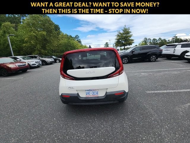 Used 2022 Kia Soul LX w/ Technology Package FWD image 10