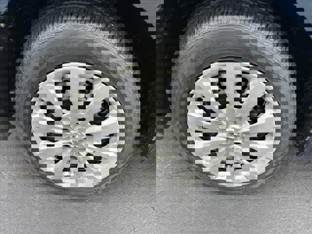 Used 2014 Nissan Sentra S image 24