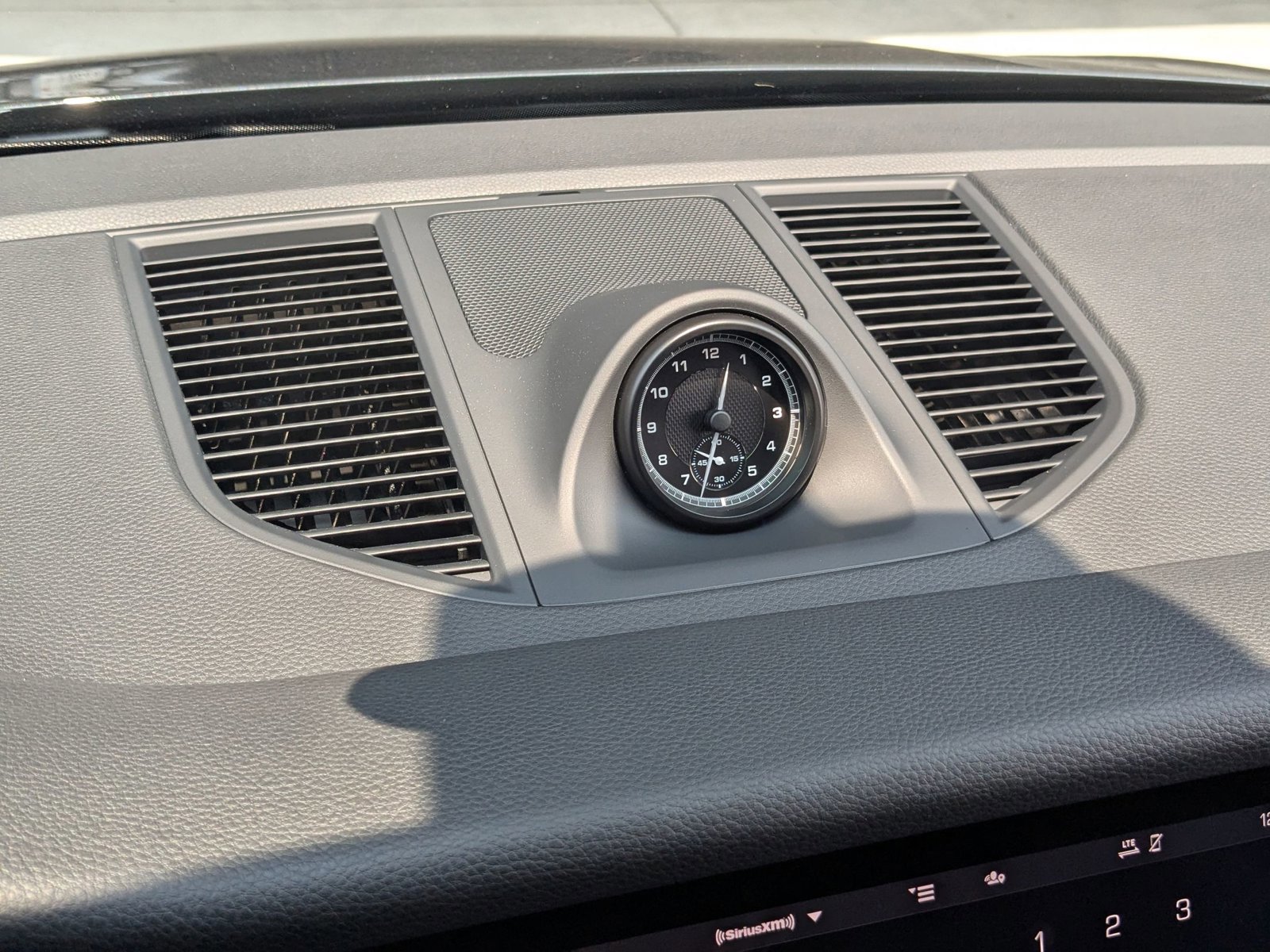 New 2025 Porsche Macan image 22