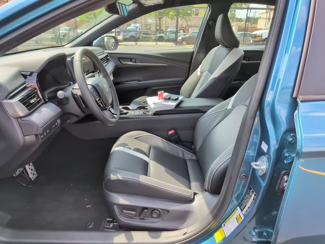 Used 2026 Toyota Camry SE w/ Convenience Package FWD image 11