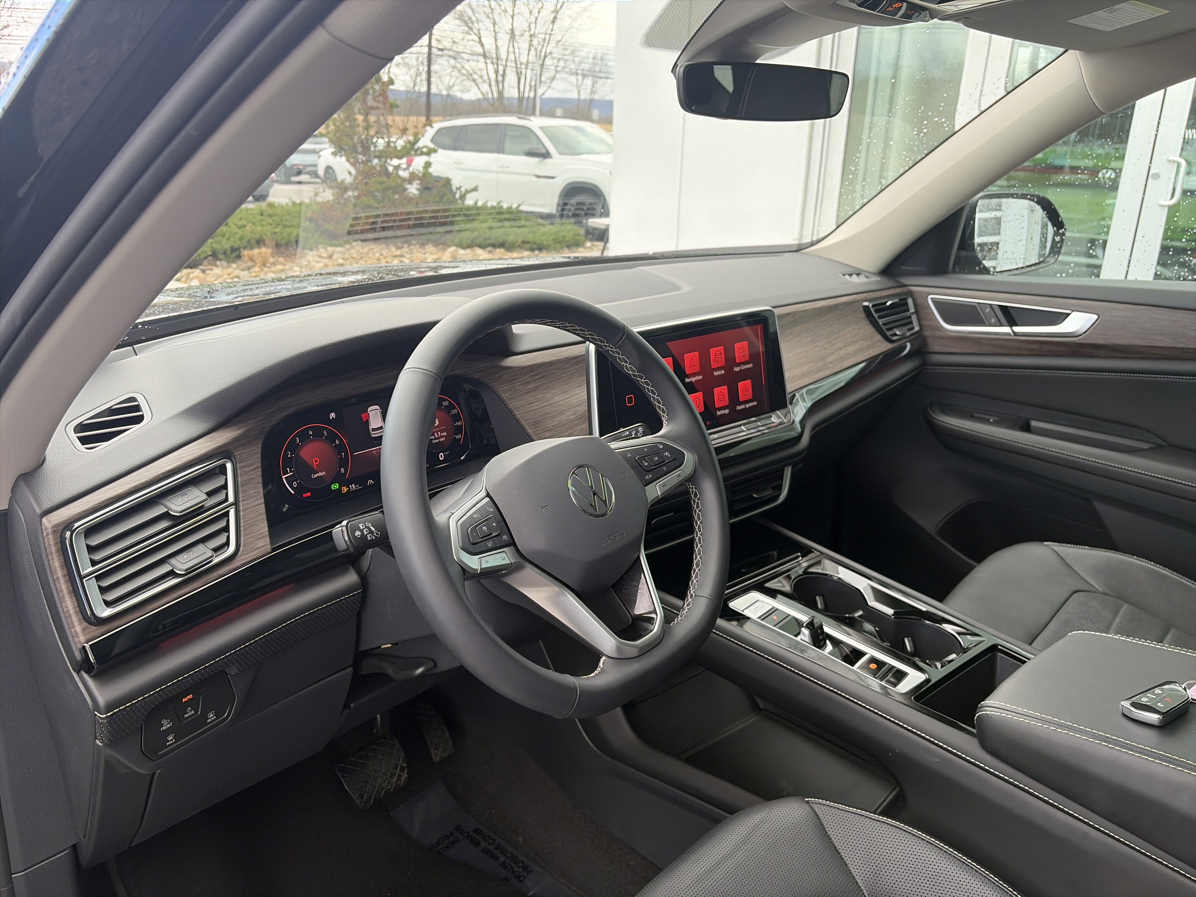 Used 2024 Volkswagen Atlas SEL image 21