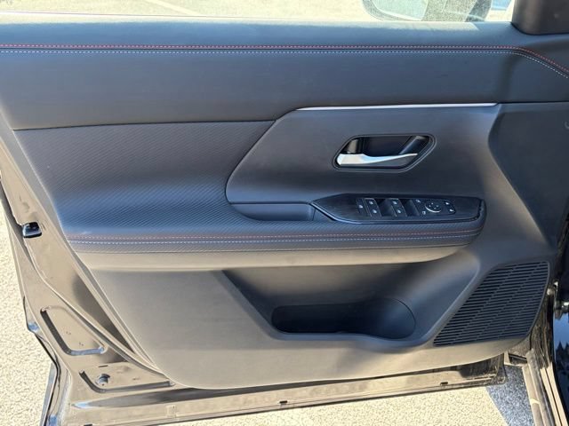 New 2026 Nissan Kicks SR FWD image 12