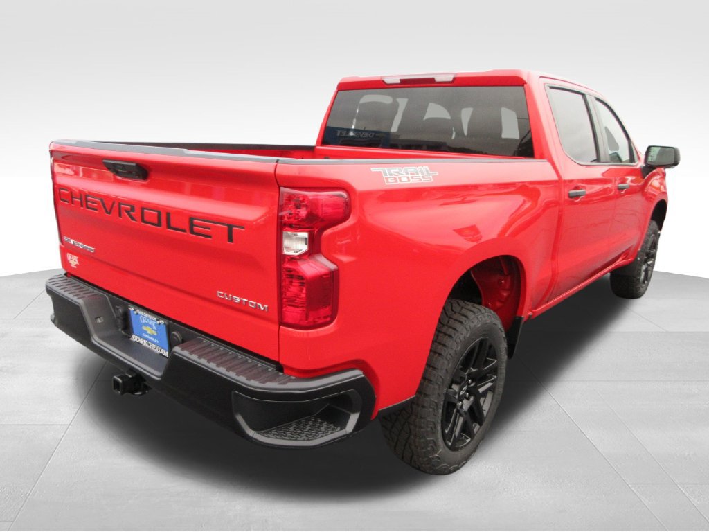 New 2026 Chevrolet Silverado 1500 Custom Trail Boss w/ LPO, Dark Essentials Package AWD/4WD image 6