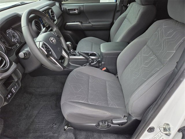 Used 2019 Toyota Tacoma TRD Off-Road image 10