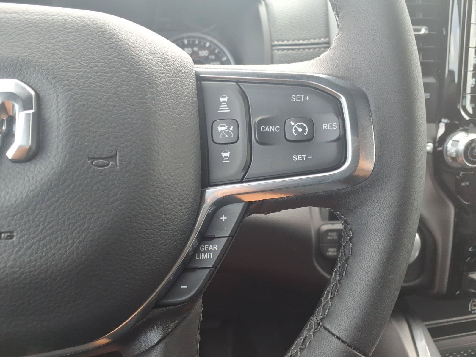 New 2027 RAM 1500 Laramie w/ Laramie Preferred Package AWD/4WD image 22