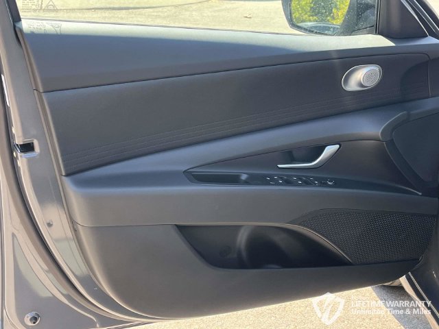 New 2026 Hyundai Elantra SE FWD image 10