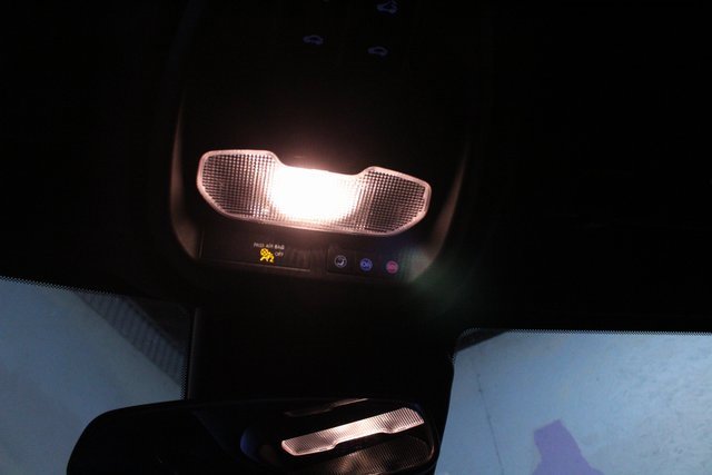 Used 2025 Buick Envista Sport Touring image 19