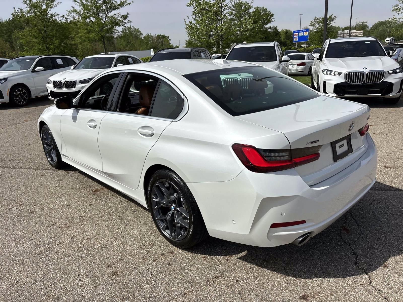 Used 2025 BMW 330i xDrive Sedan AWD/4WD image 7