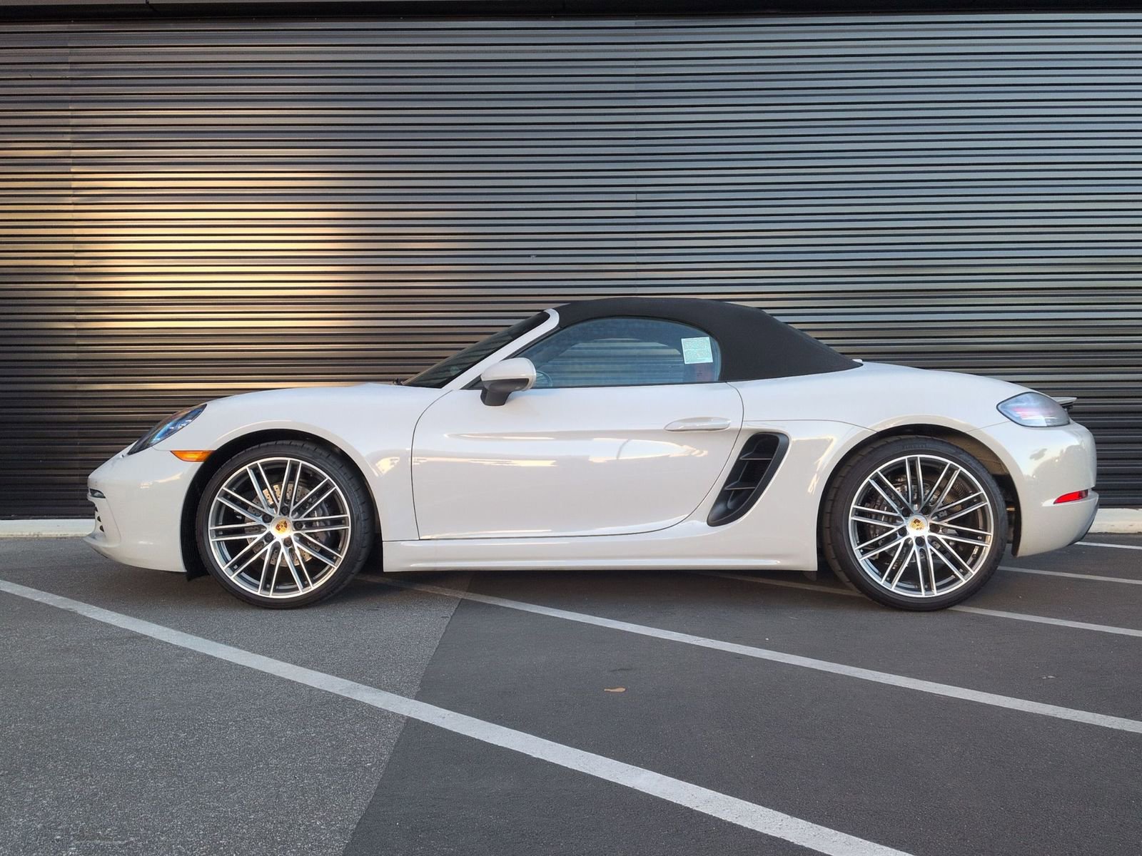 Certified 2025 Porsche 718 Boxster image 2