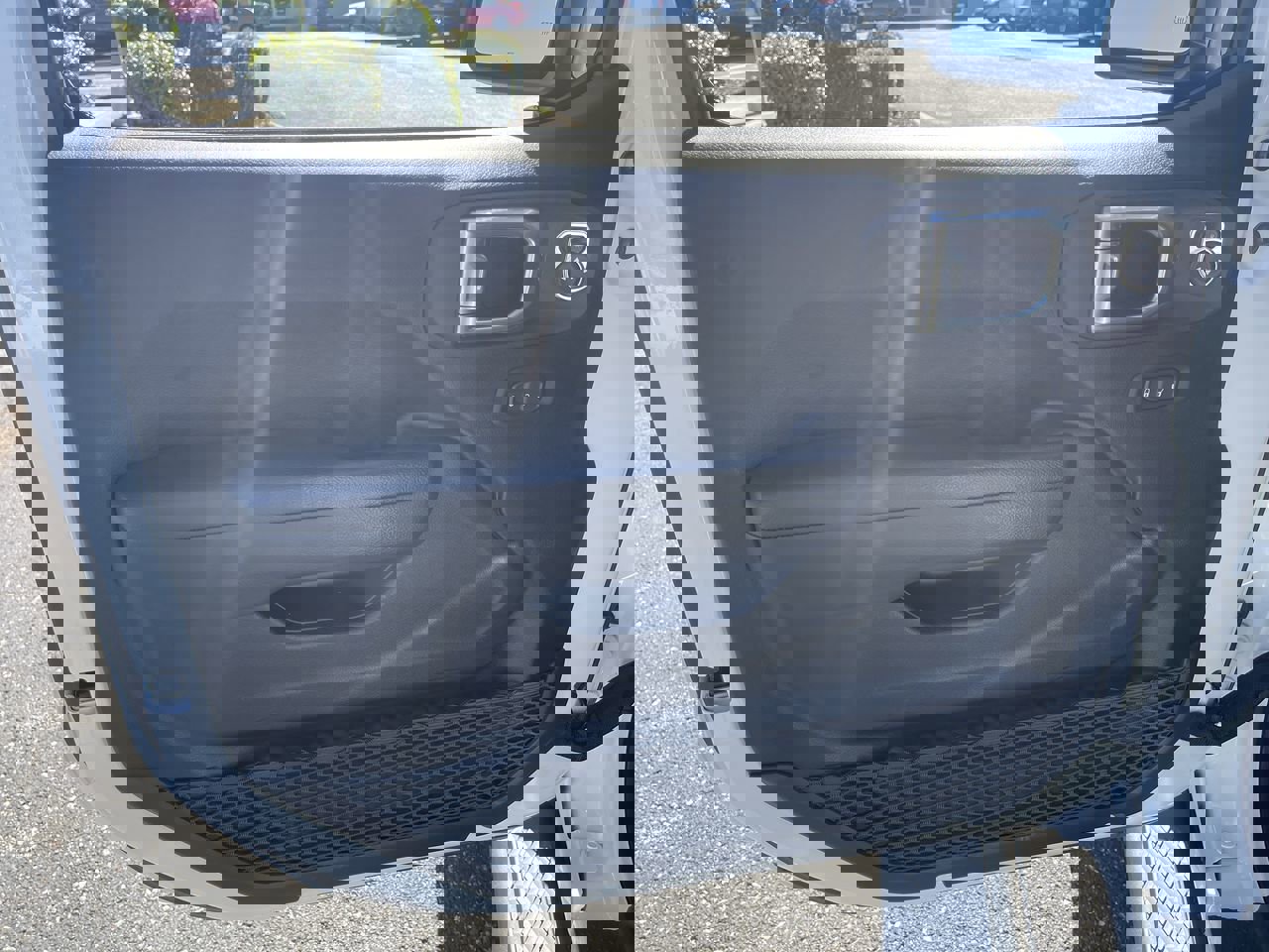 Used 2023 Jeep Gladiator Mojave w/ Cold Weather Group image 23