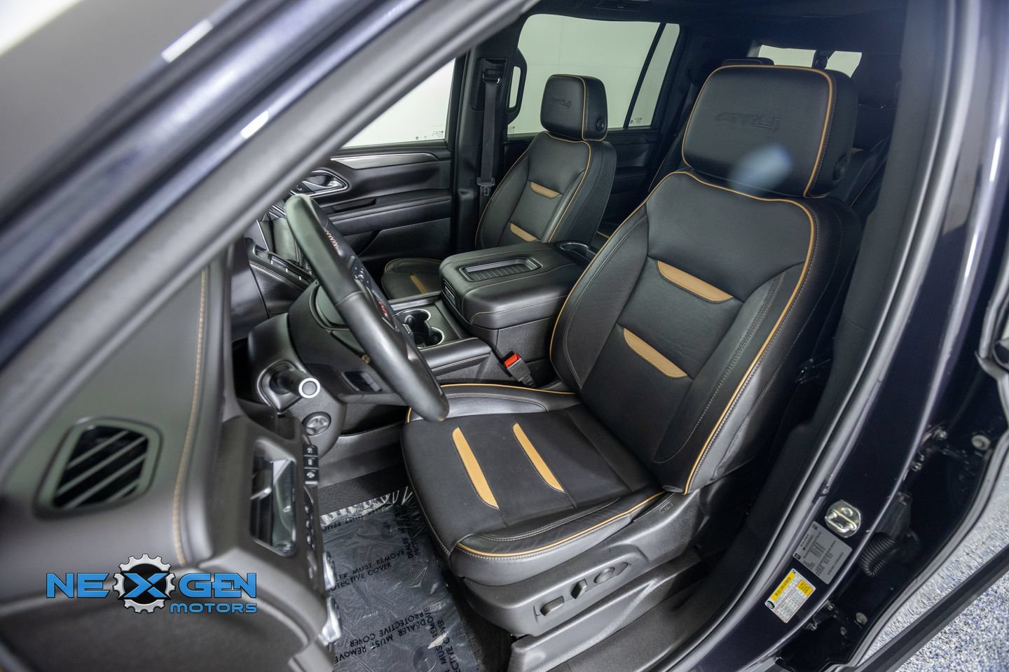 Used 2023 GMC Yukon XL AT4 w/ AT4 Premium Package AWD/4WD image 25
