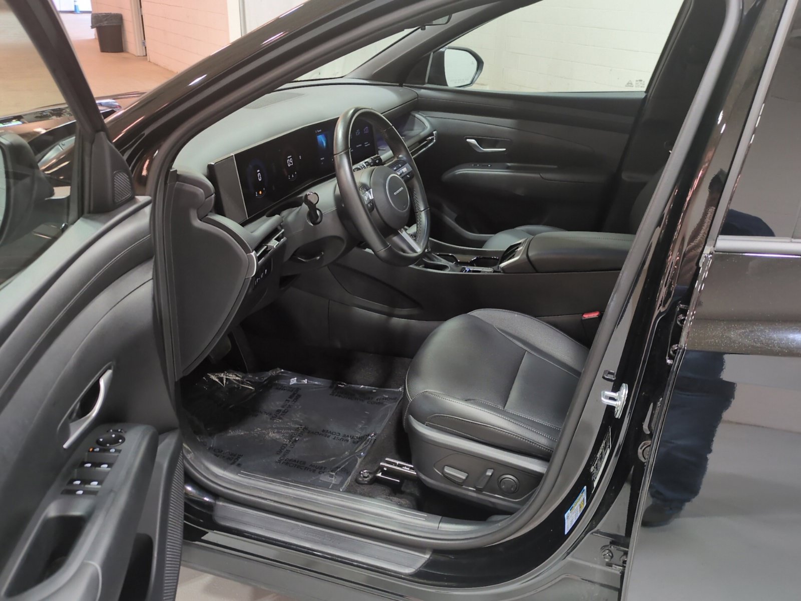 Certified 2025 Hyundai Tucson XRT FWD image 16