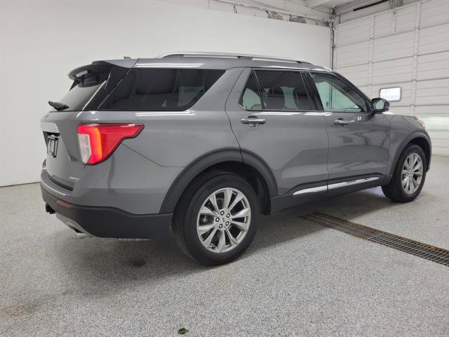 Used 2022 Ford Explorer Limited w/ Equipment Group 301A AWD/4WD image 3