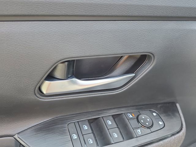 New 2026 Nissan Kicks SV w/ SV Premium Package FWD image 20