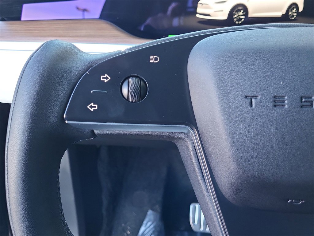 Used 2022 Tesla Model X image 22