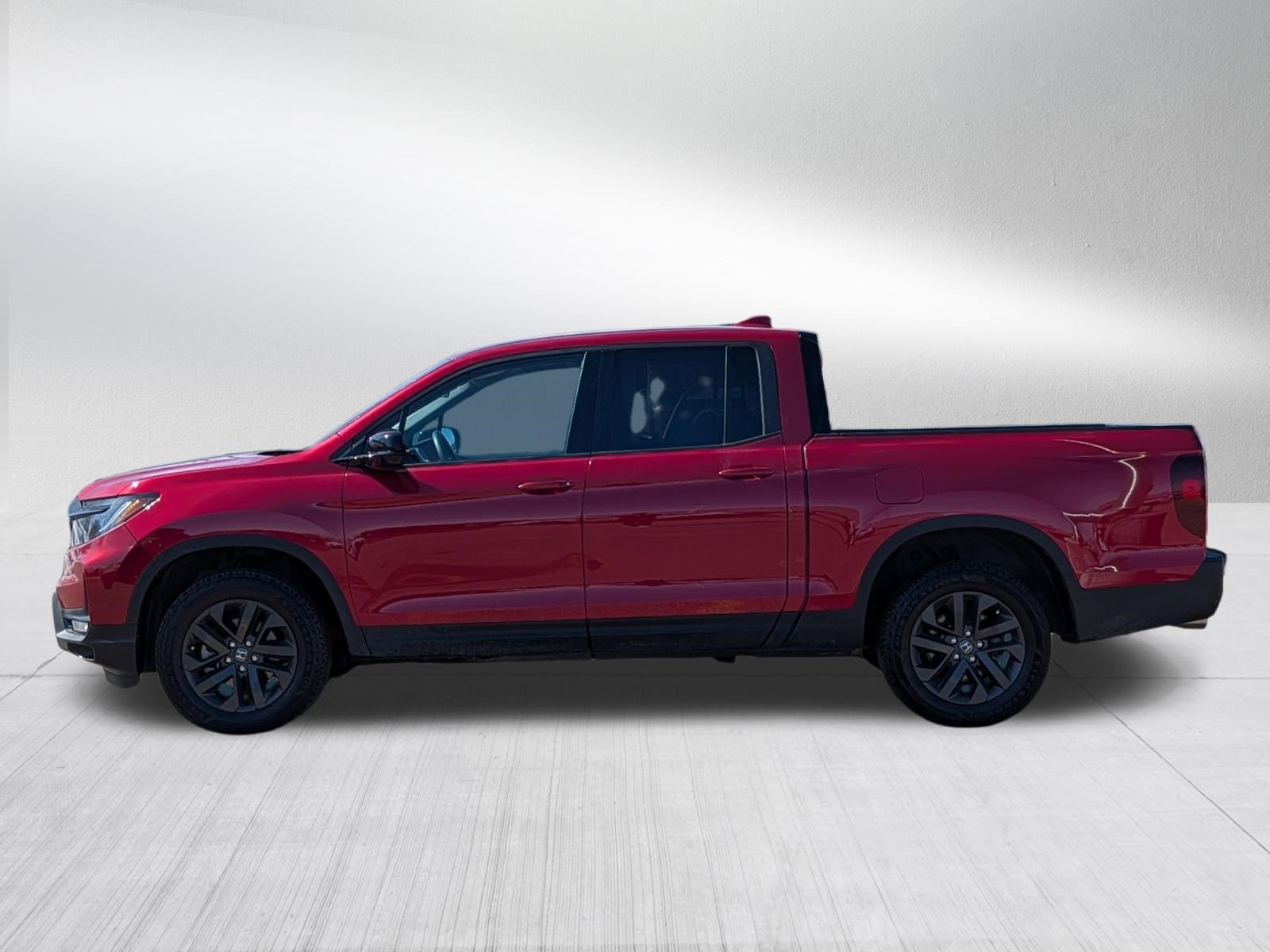 Used 2025 Honda Ridgeline Sport image 4