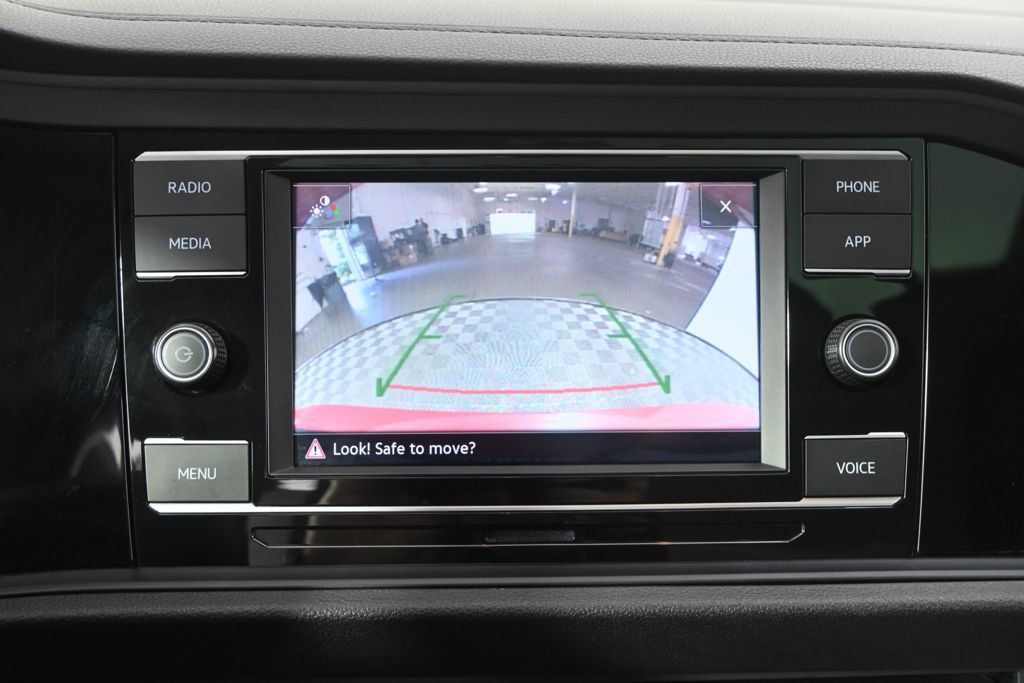 Used 2023 Volkswagen Jetta SE w/ Panoramic Sunroof Package FWD image 29