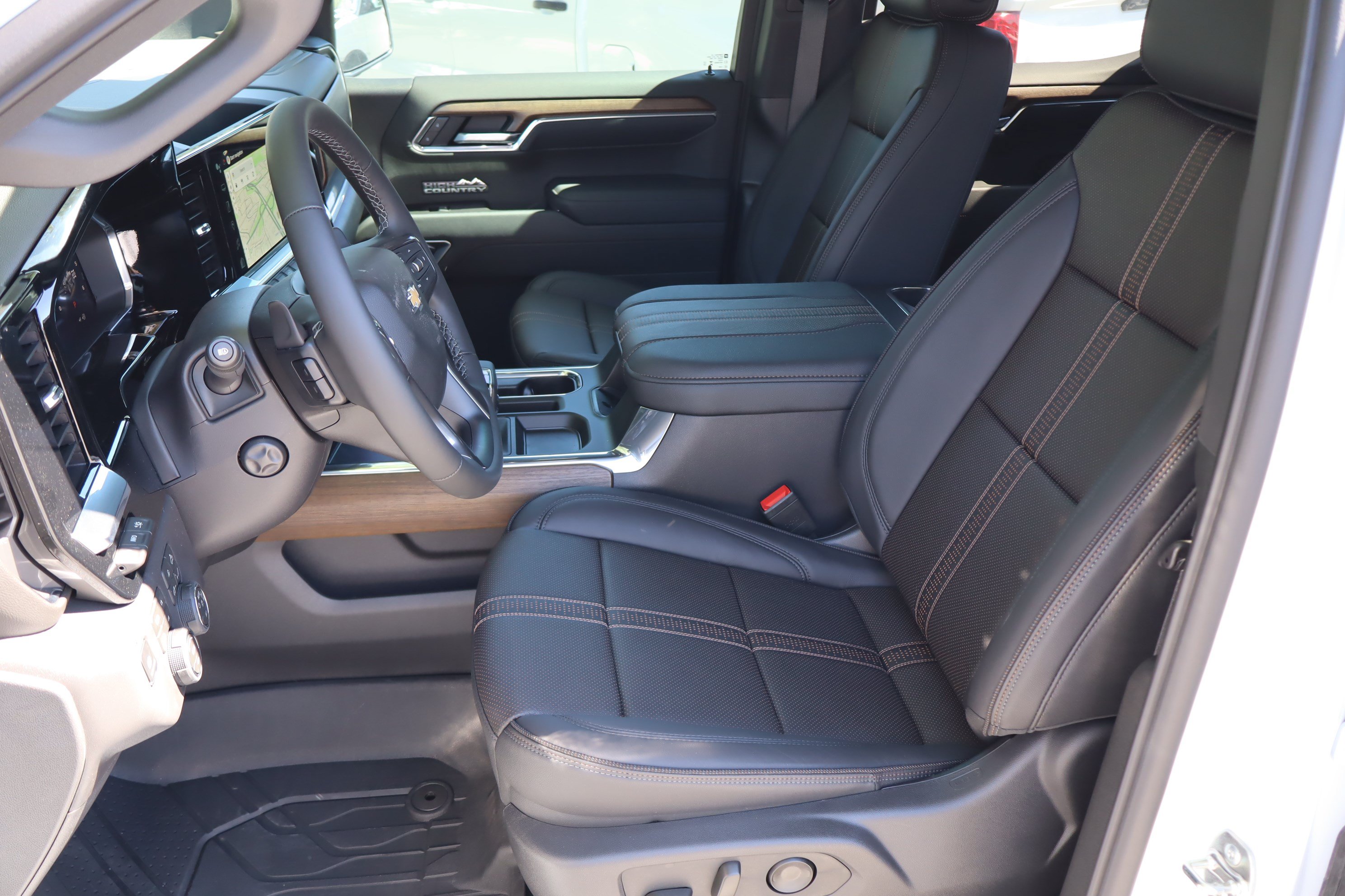 New 2026 Chevrolet Silverado 1500 High Country w/ High Country Premium Package AWD/4WD image 13