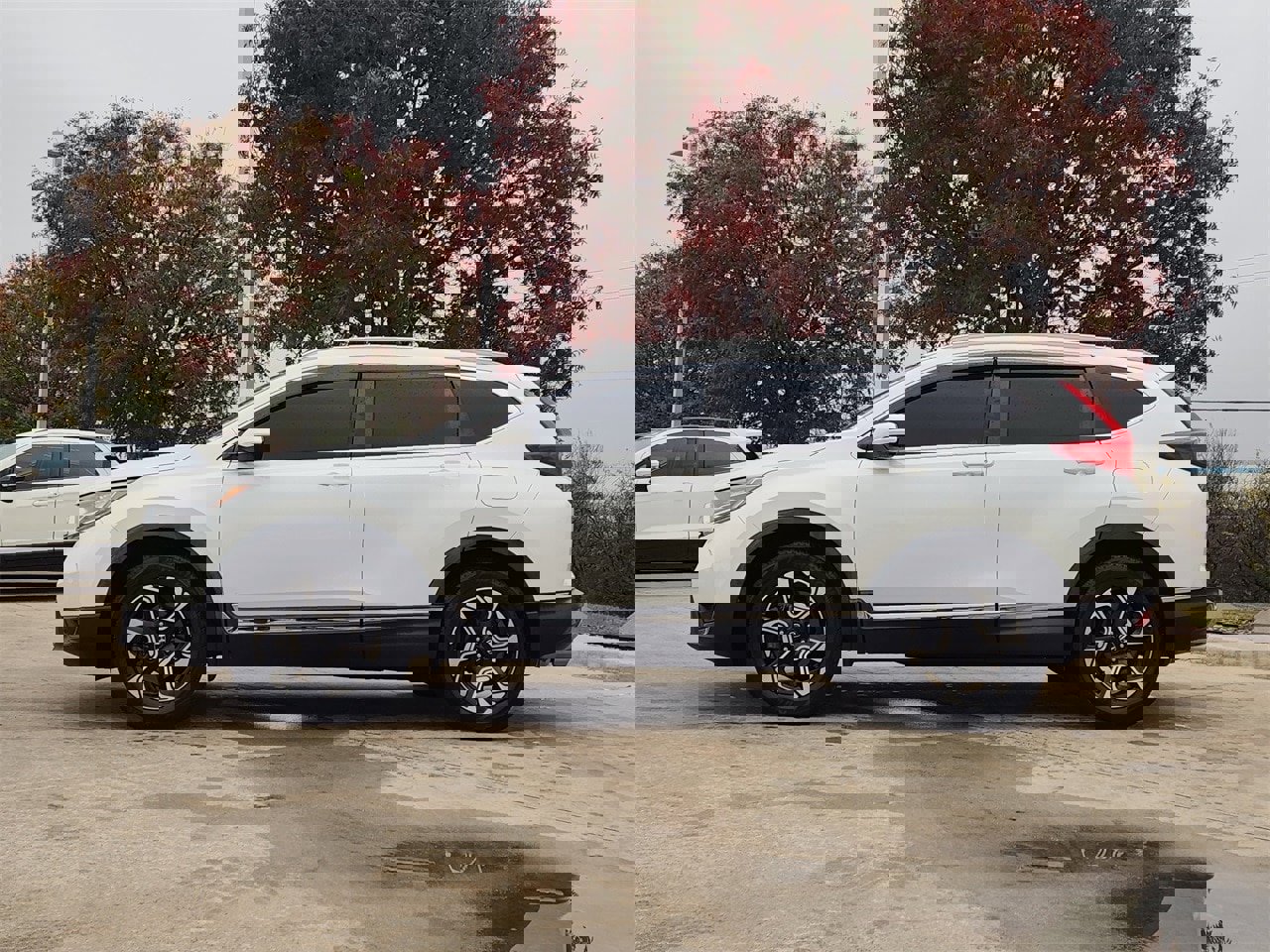 Certified 2017 Honda CR-V Touring image 4