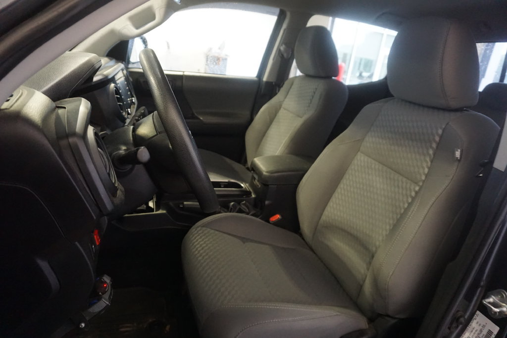 Used 2023 Toyota Tacoma SR AWD/4WD image 15
