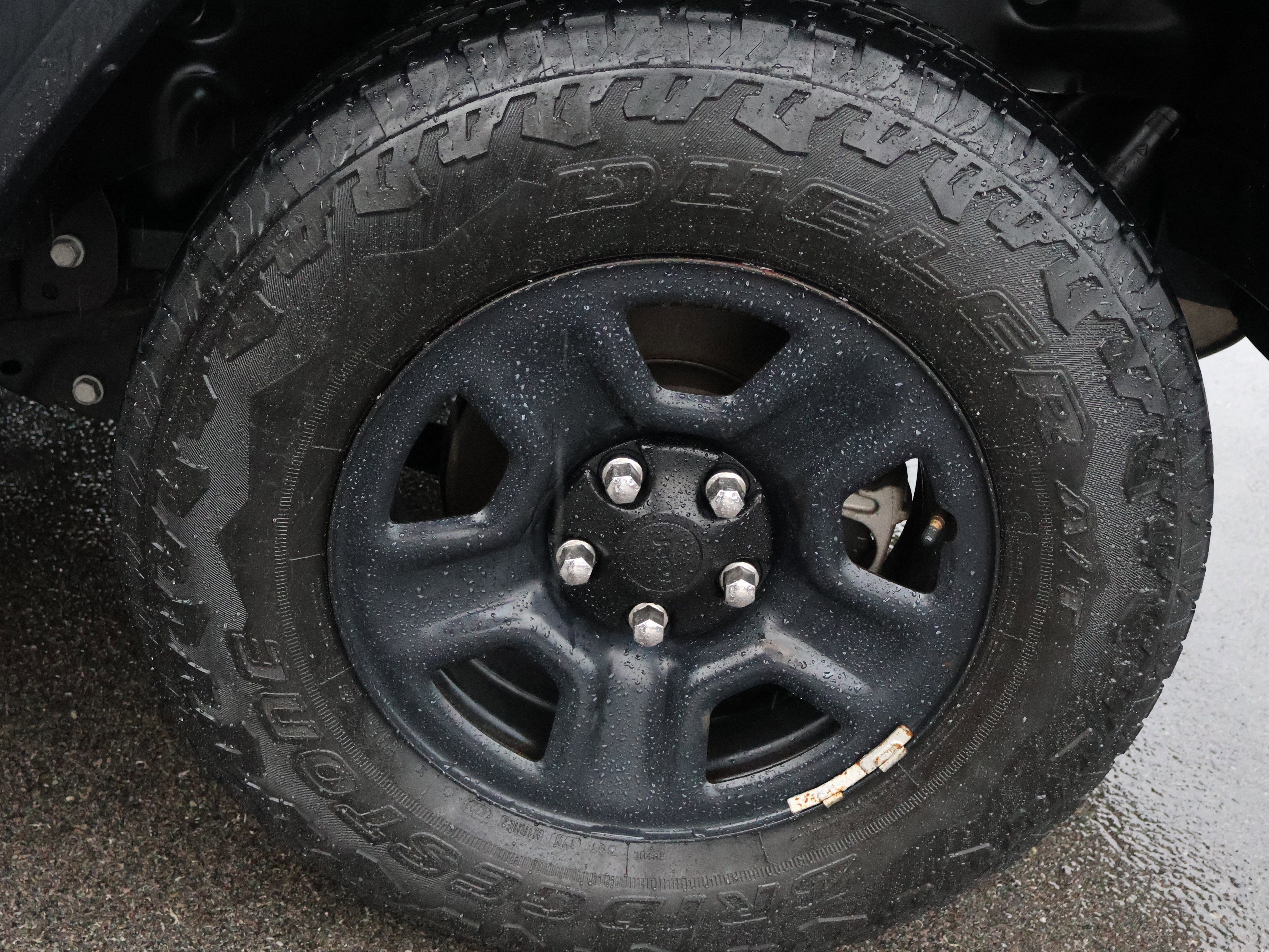 Used 2018 Jeep Wrangler Unlimited Sport image 33