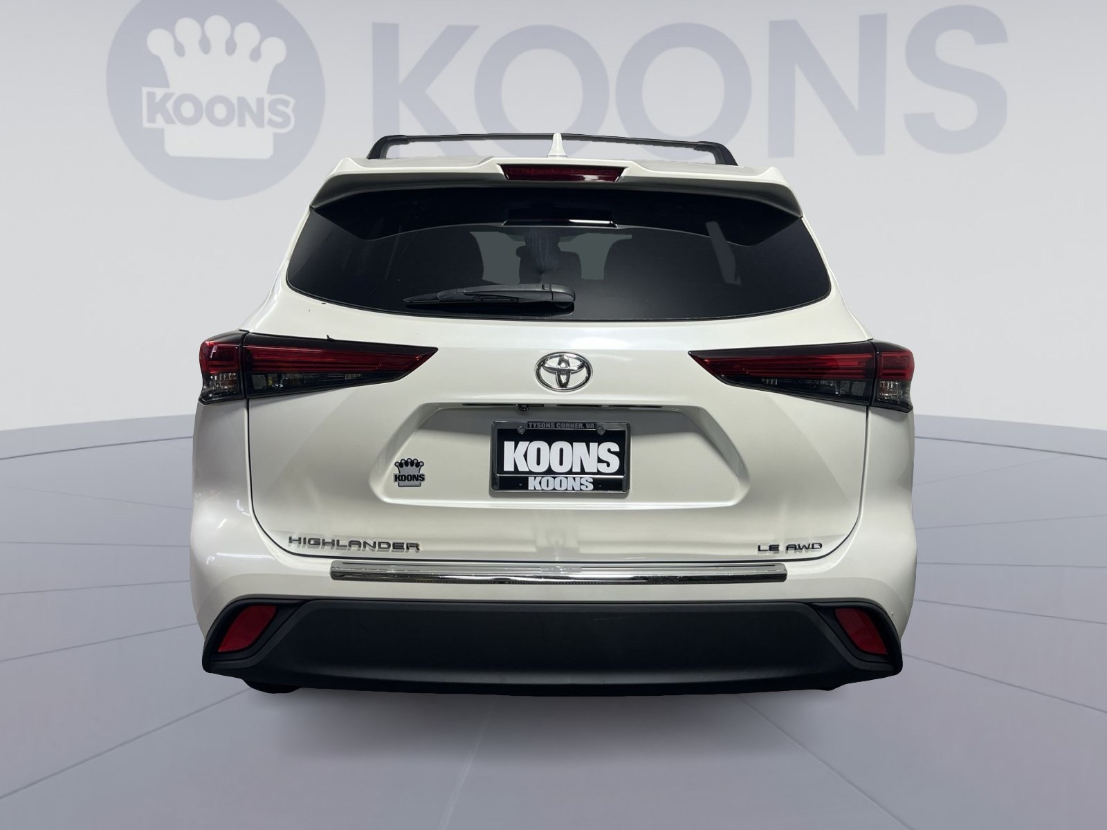 Used 2020 Toyota Highlander LE AWD/4WD image 5