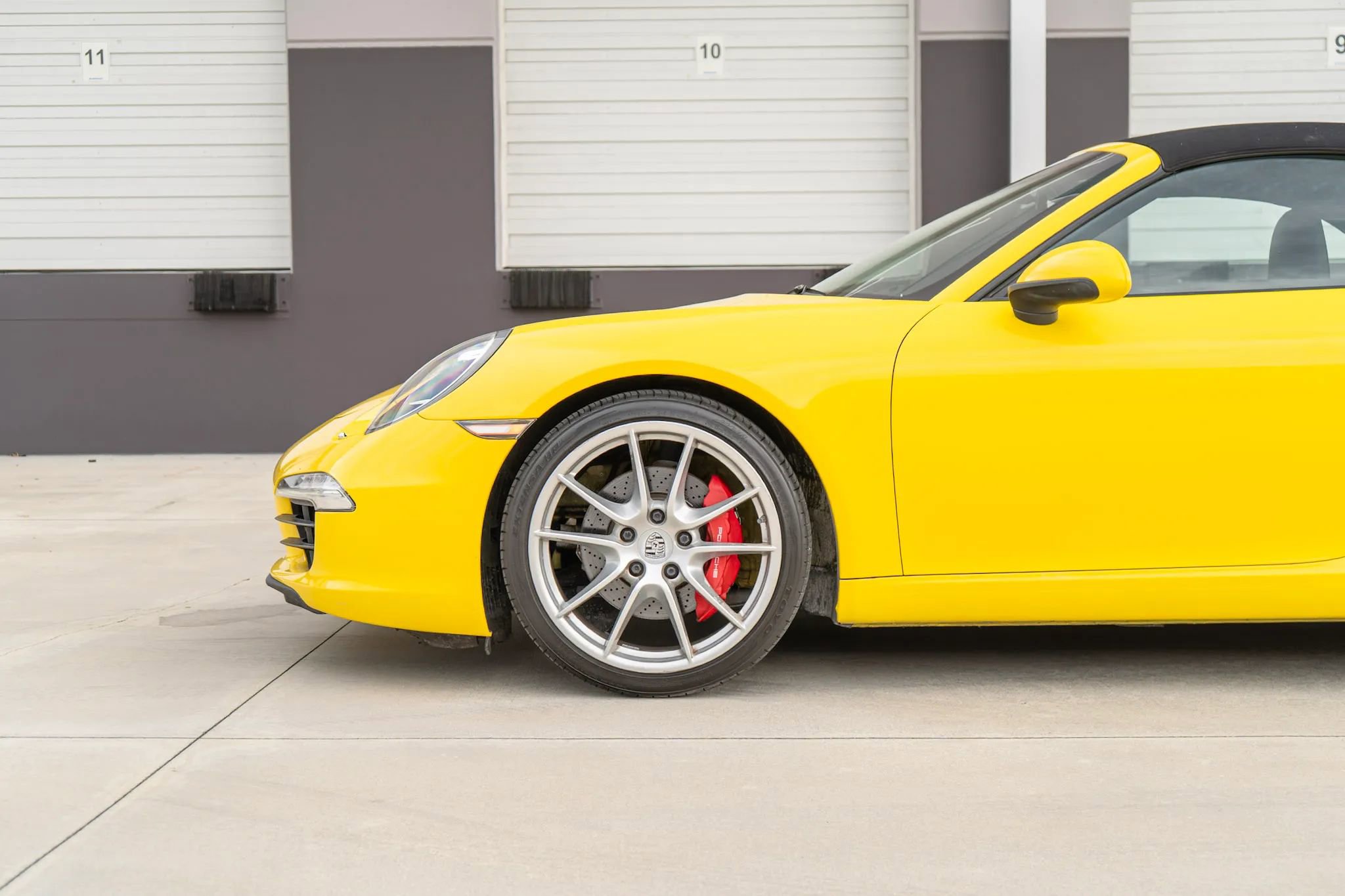 Used 2015 Porsche 911 Carrera S image 30