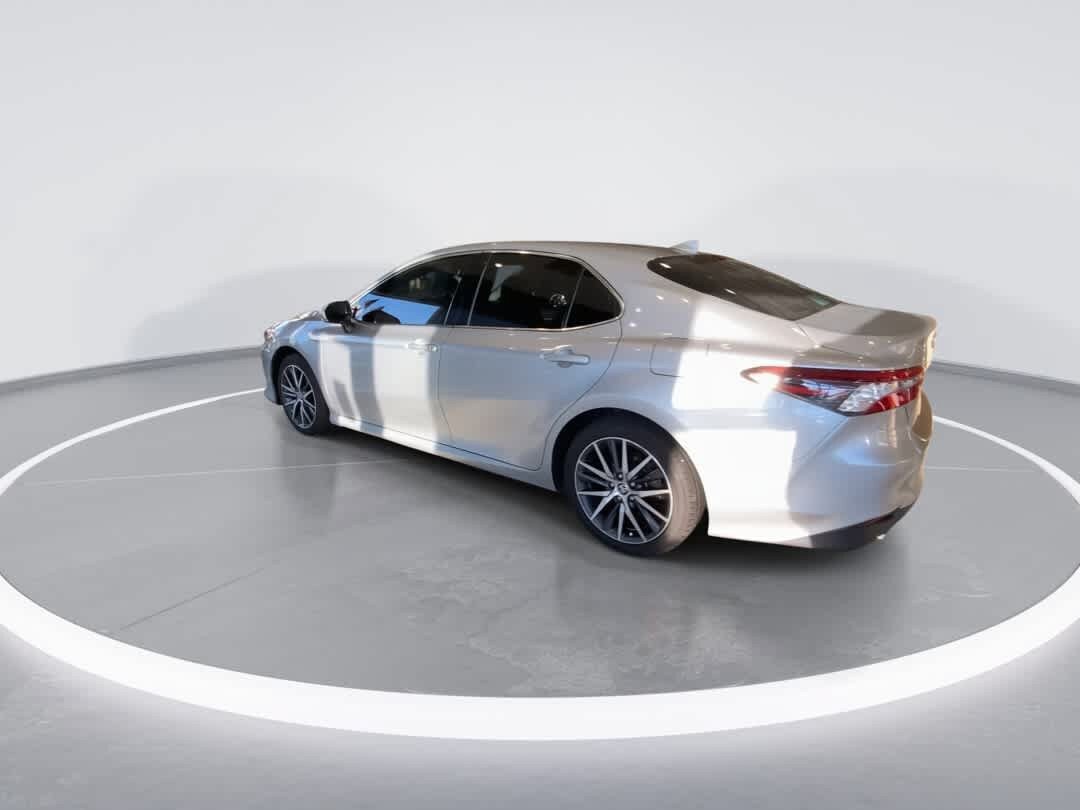 Used 2024 Toyota Camry XLE FWD image 6
