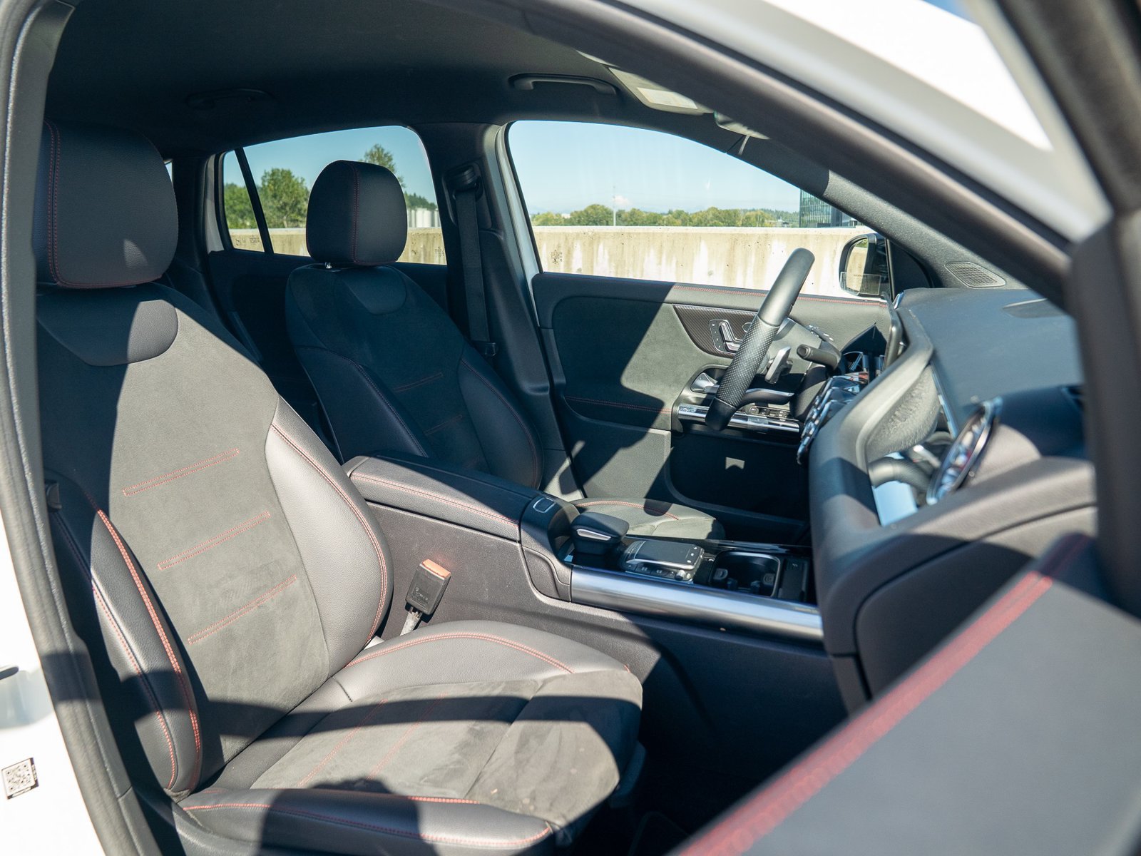 Certified 2021 Mercedes-Benz GLA 250 4MATIC image 26