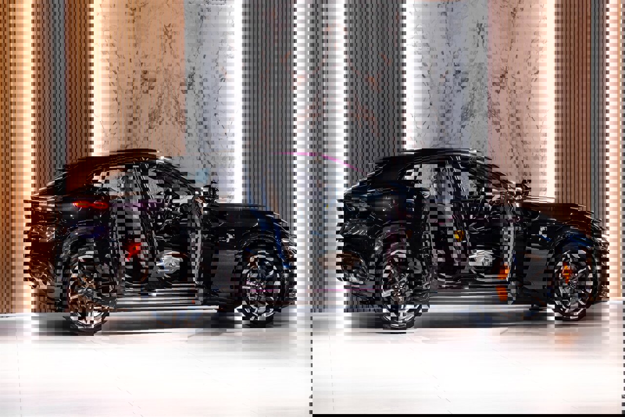 Used 2024 Ferrari Purosangue image 4