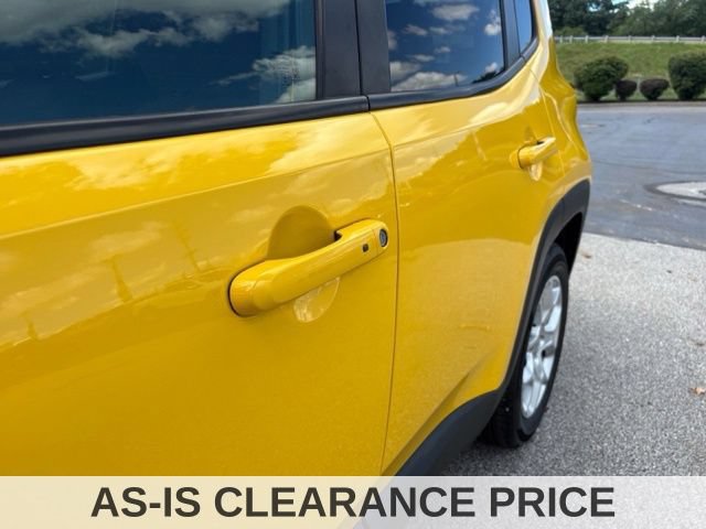 Used 2016 Jeep Renegade Latitude w/ Cold Weather Group FWD image 20