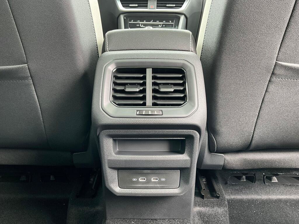 New 2026 Volkswagen Taos SE AWD/4WD image 15